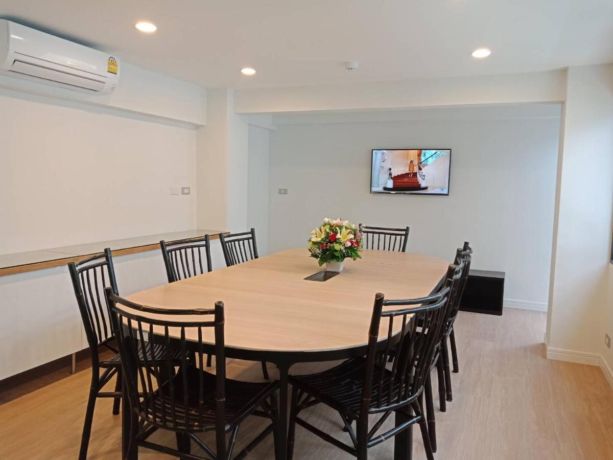 Cubic Bangna Hotel Bangkok Bagian luar foto