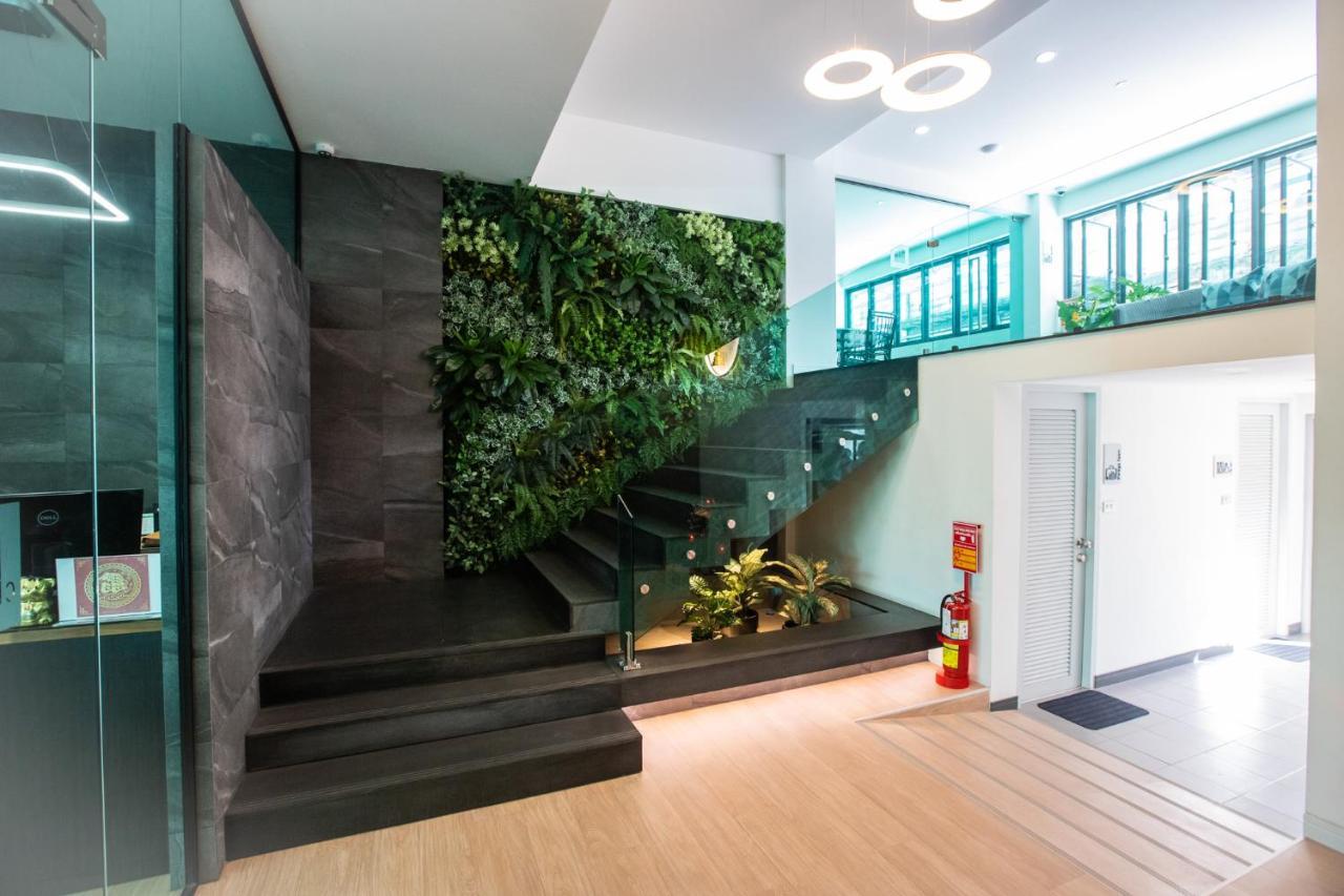 Cubic Bangna Hotel Bangkok Bagian luar foto