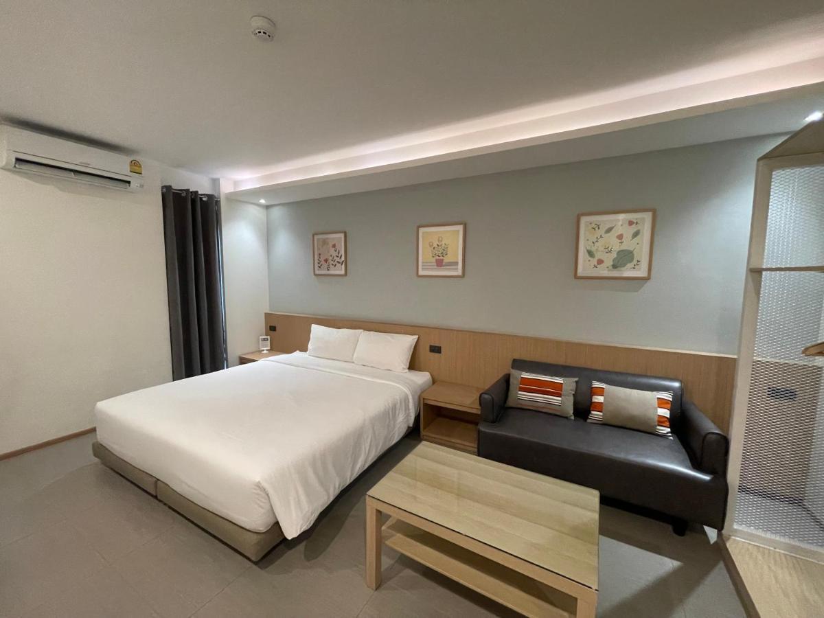 Cubic Bangna Hotel Bangkok Bagian luar foto